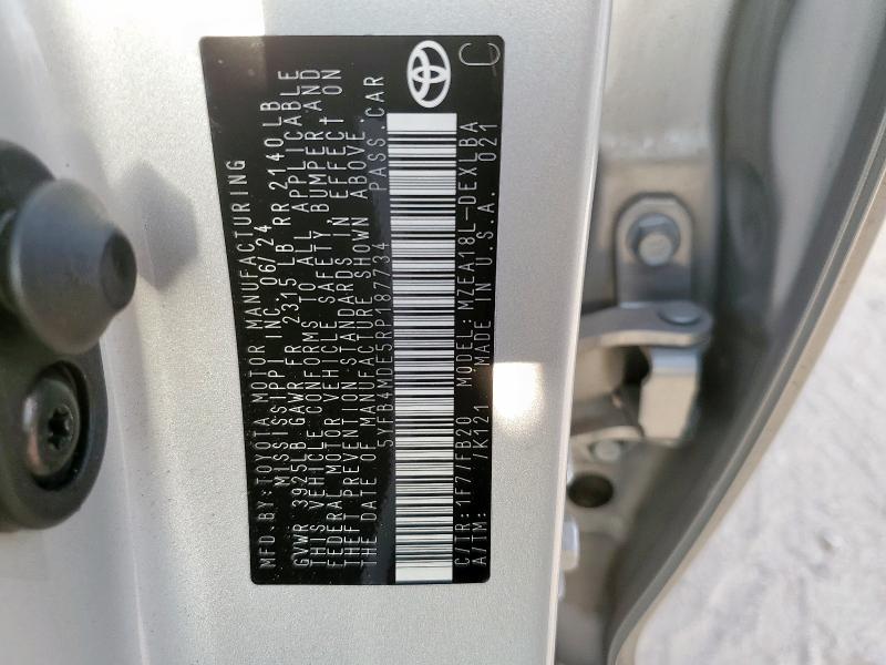 5YFB4MDE5RP187734 - 2024 TOYOTA COROLLA LE ვერცხლისფერი ფოტო 13