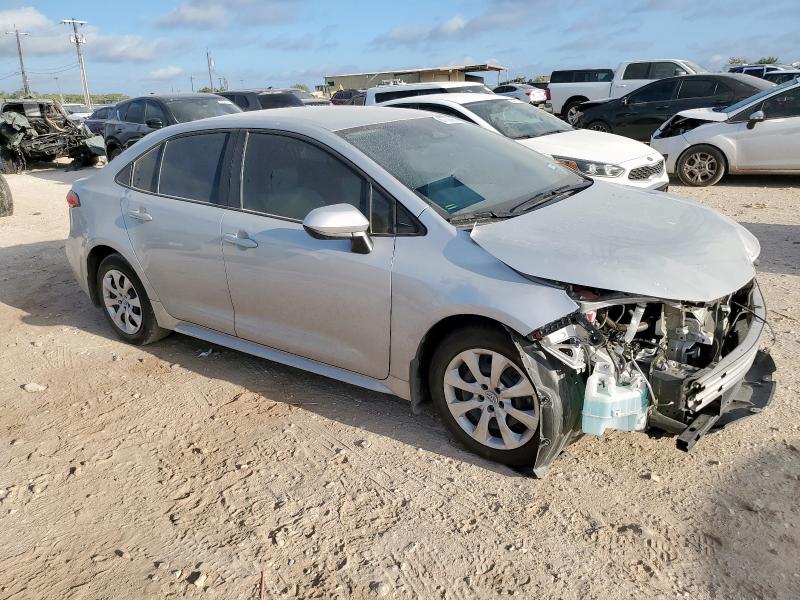 5YFB4MDE5RP187734 - 2024 TOYOTA COROLLA LE ვერცხლისფერი ფოტო 4