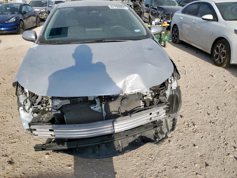 5YFB4MDE5RP187734 - 2024 TOYOTA COROLLA LE ვერცხლისფერი ფოტო 5