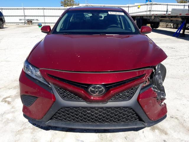 4T1B11HK4JU626643 - 2018 TOYOTA CAMRY L RED photo 5