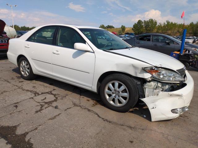 4T1BE30K24U319651 - 2004 TOYOTA CAMRY LE WHITE photo 4