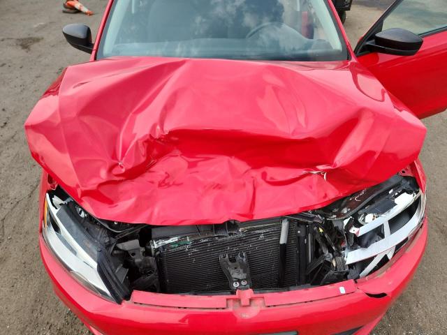 3VW2K7AJ8DM366341 - 2013 VOLKSWAGEN JETTA BASE RED photo 11