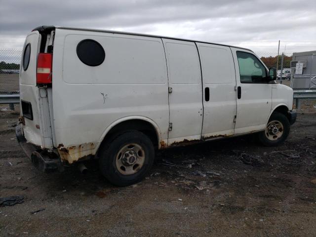 1GTGG25C981223183 - 2008 GMC SAVANA G2500 WHITE photo 3