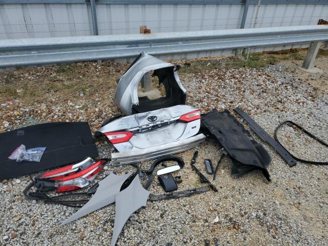 4T1B11HK2KU243303 - 2019 TOYOTA CAMRY L 银色 照片 12