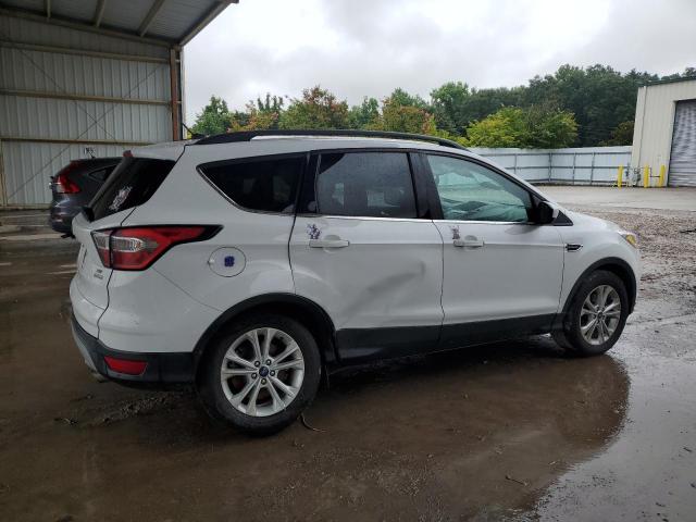 1FMCU0GD0JUC36826 - 2018 FORD ESCAPE SE თეთრი ფოტო 3