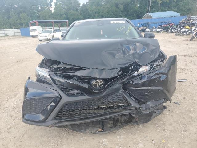 4T1G11AK7PU750902 - 2023 TOYOTA CAMRY SE NIGHT SHADE BLACK photo 5