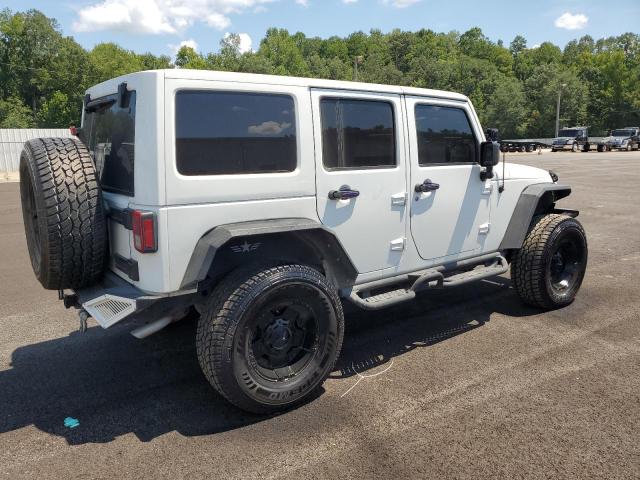 1C4BJWEG5FL690544 - 2015 JEEP WRANGLER U SAHARA WHITE photo 3