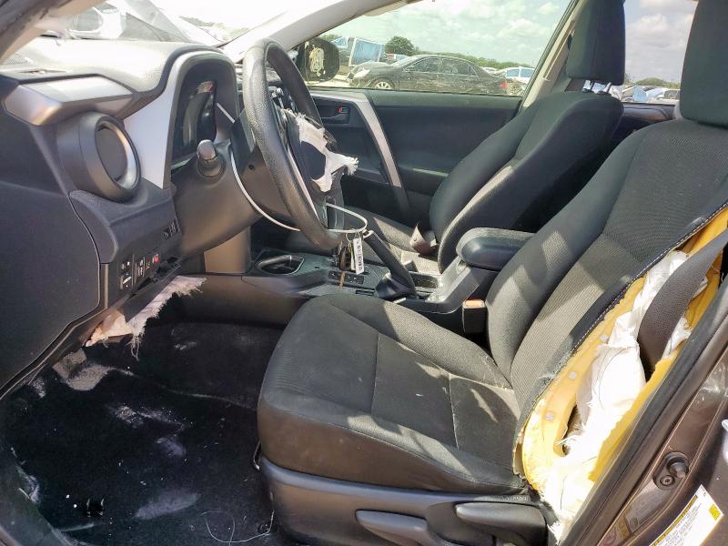 JTMZFREV3JJ738594 - 2018 TOYOTA RAV4 LE Մոխրագույն լուսանկար 7