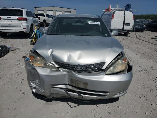 4T1BE32K93U689281 - 2003 TOYOTA CAMRY LE SILVER photo 5