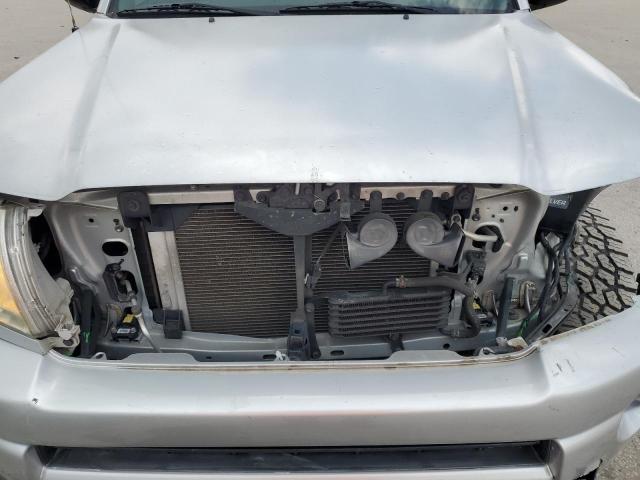 5TFJU4GN1BX006210 - 2011 TOYOTA TACOMA DOUBLE CAB PRERUNNER SILVER photo 11