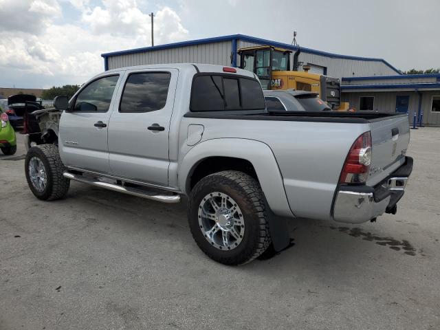 5TFJU4GN1BX006210 - 2011 TOYOTA TACOMA DOUBLE CAB PRERUNNER SILVER photo 2