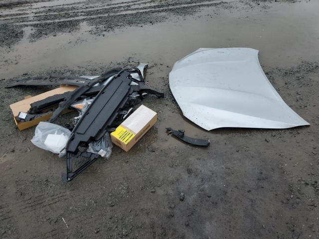 4T1B11HK6JU581348 - 2018 TOYOTA CAMRY L SILVER photo 12