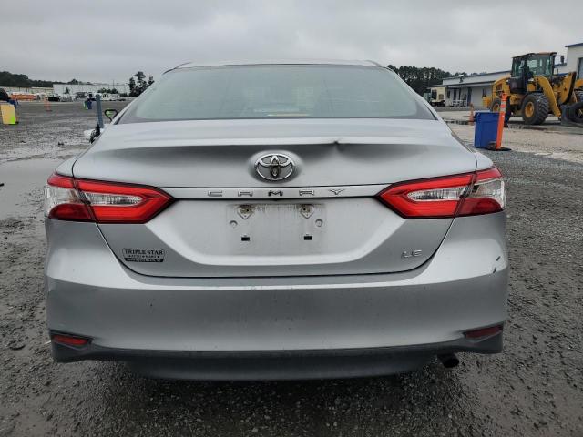 4T1B11HK6JU581348 - 2018 TOYOTA CAMRY L SILVER photo 6