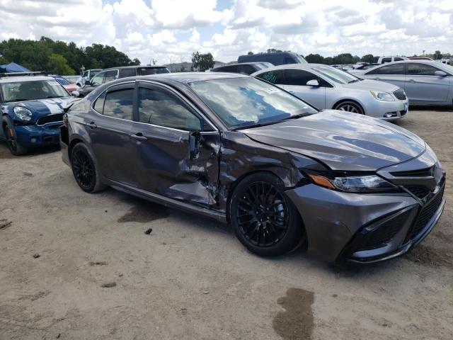 4T1G11AKXPU727887 - 2023 TOYOTA CAMRY SE NIGHT SHADE GRAY photo 4