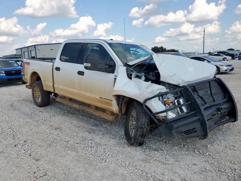 1FT7W2BT0KEE57235 - 2019 FORD F250 SUPER DUTY WHITE photo 4