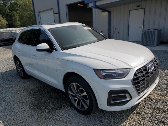 WA1BAAFY7M2024227 - 2021 AUDI Q5 PREMIUM PLUS WHITE photo 4