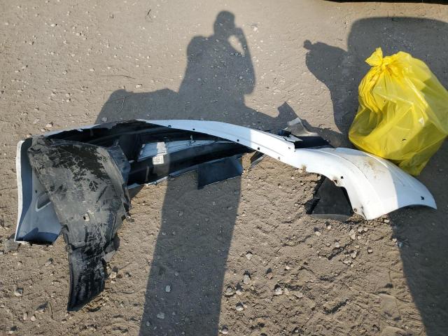 3N1BC1CP8BL514749 - 2011 NISSAN VERSA S WHITE photo 12