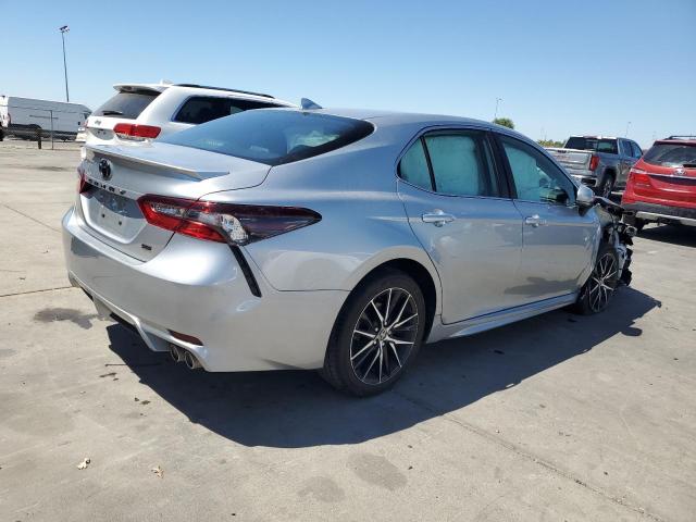 4T1G11AK9PU825079 - 2023 TOYOTA CAMRY SE NIGHT SHADE SILVER photo 3