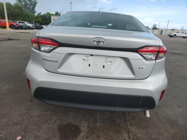 5YFB4MDEXSP304021 - 2025 TOYOTA COROLLA LE ვერცხლისფერი ფოტო 6