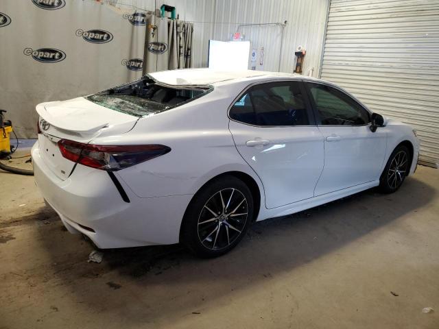 4T1G11AK6PU101057 - 2023 TOYOTA CAMRY SE NIGHT SHADE WHITE photo 3