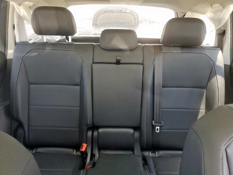 3VV3B7AX3KM105158 - 2019 VOLKSWAGEN TIGUAN SE 灰色 照片 10