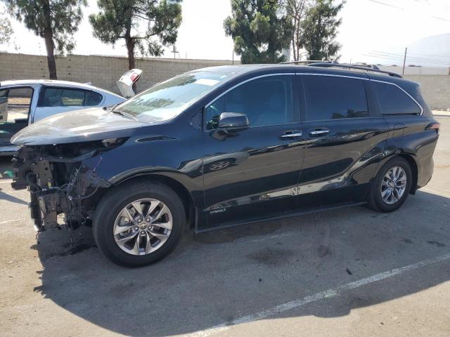 2021 TOYOTA SIENNA XLE, 