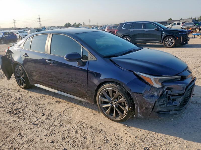 5YFS4MCE0PP157832 - 2023 TOYOTA COROLLA SE ლურჯი ფოტო 4