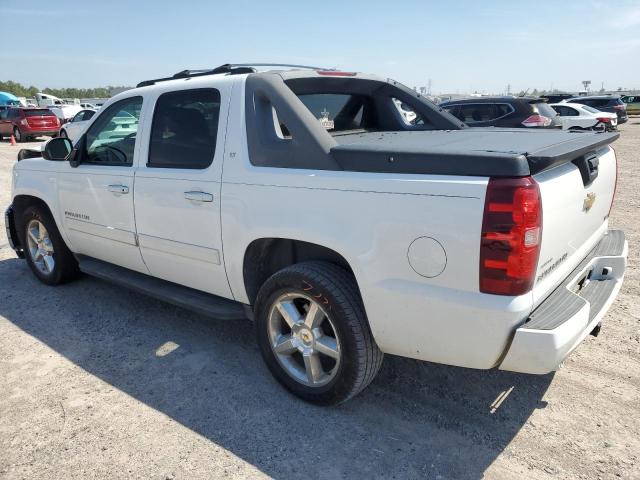 3GNMCFE06BG315928 - 2011 CHEVROLET AVALANCHE LT WHITE photo 2