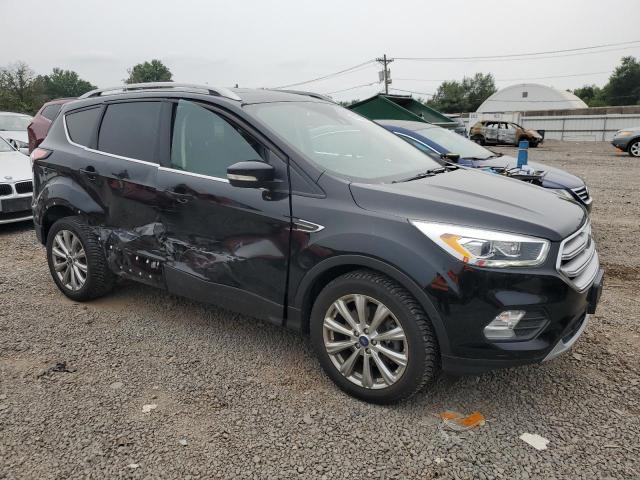 1FMCU9J95JUC25099 - 2018 FORD ESCAPE TITANIUM Czarny zdjęcie 4