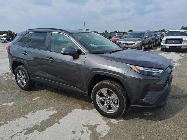 2T3W1RFV3RC291540 - 2024 TOYOTA RAV4 XLE 灰色 照片 4