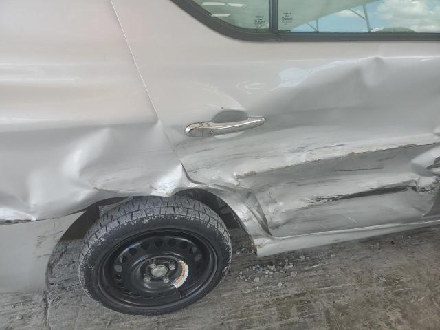 3N1CN7AP2JL886431 - 2018 NISSAN VERSA S 银色 照片 10