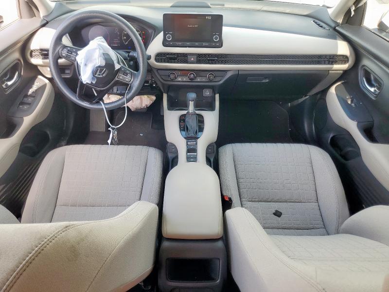 3CZRZ1H33RM709110 - 2024 HONDA HR-V LX WHITE photo 8