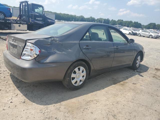 4T1BE30KX3U658477 - 2003 TOYOTA CAMRY LE GRAY photo 3