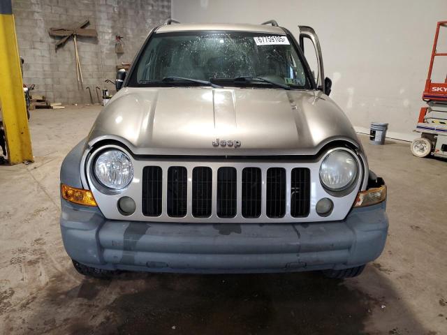 1J4GL48K35W507198 - 2005 JEEP LIBERTY SPORT TAN photo 5