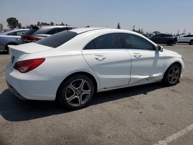 WDDSJ4EB4JN628435 - 2018 MERCEDES-BENZ CLA 250 თეთრი ფოტო 3