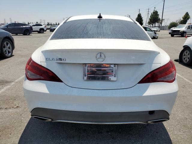 WDDSJ4EB4JN628435 - 2018 MERCEDES-BENZ CLA 250 თეთრი ფოტო 6