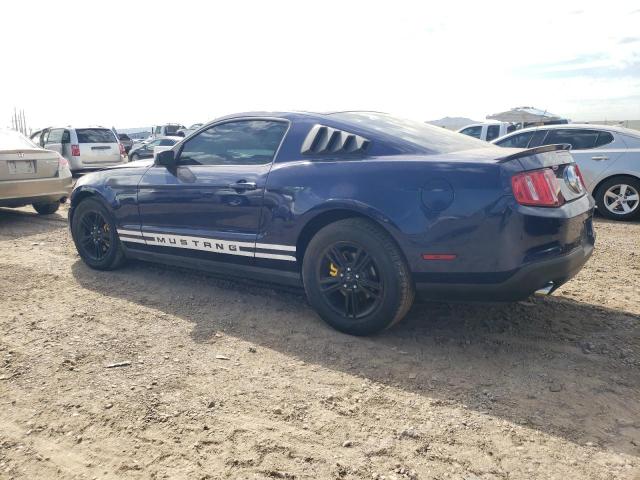 1ZVBP8AM6B5103687 - 2011 FORD MUSTANG BLUE photo 2