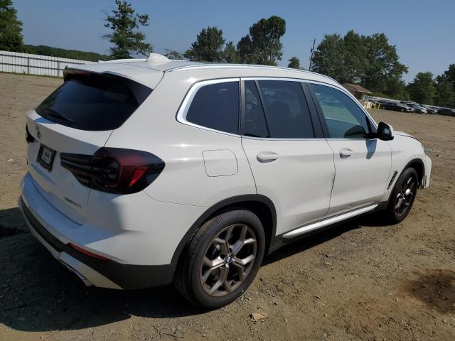 5UX53DP08P9R77241 - 2023 BMW X3 XDRIVE30I WHITE photo 3