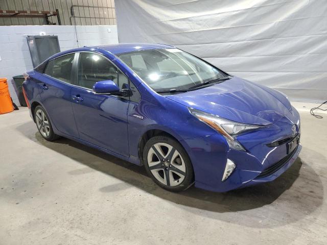JTDKARFUXH3046580 - 2017 TOYOTA PRIUS 蓝色 照片 4
