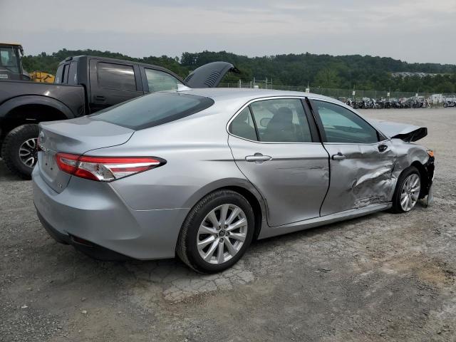 4T1C11AK3LU998847 - 2020 TOYOTA CAMRY LE SILVER photo 3