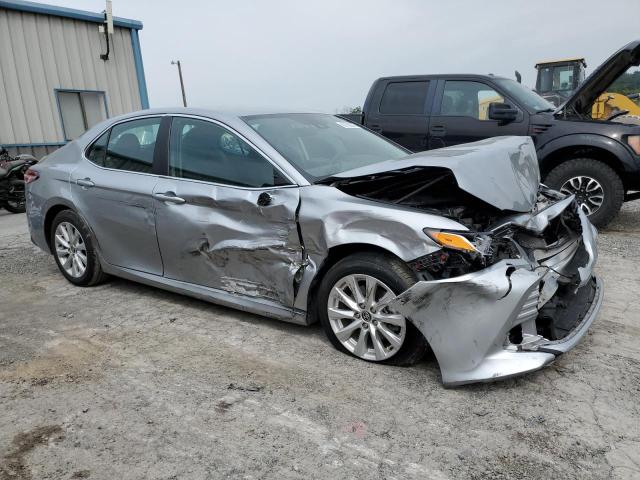 4T1C11AK3LU998847 - 2020 TOYOTA CAMRY LE SILVER photo 4