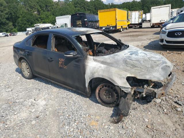 1VWAT7A33FC038386 - 2015 VOLKSWAGEN PASSAT S BLACK photo 4