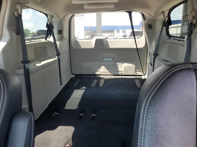 2C4RC1CG5FR597206 - 2015 CHRYSLER TOWN & COU TOURING L RED photo 10