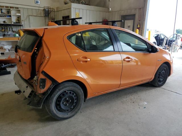 JTDKDTB32G1115953 - 2016 TOYOTA PRIUS C 橙色 照片 3