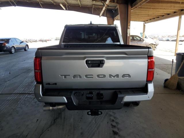 3TMLB5JN6RM069543 - 2024 TOYOTA TACOMA DOUBLE CAB فضي صورة 6