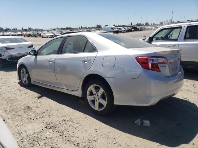 4T1BF1FK7EU415382 - 2014 TOYOTA CAMRY L SILVER photo 2