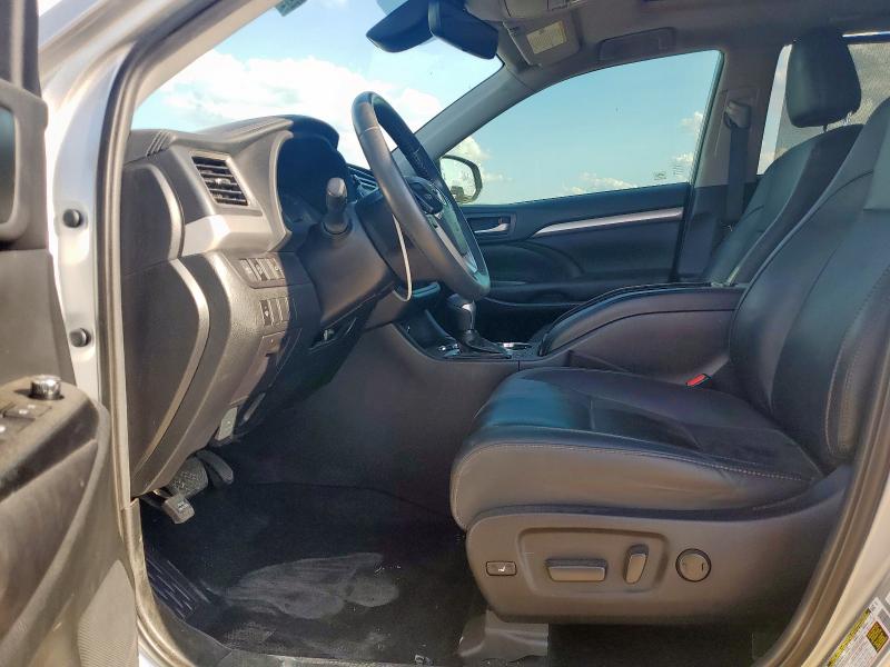 5TDKZRFHXKS569342 - 2019 TOYOTA HIGHLANDER SE 银色 照片 7