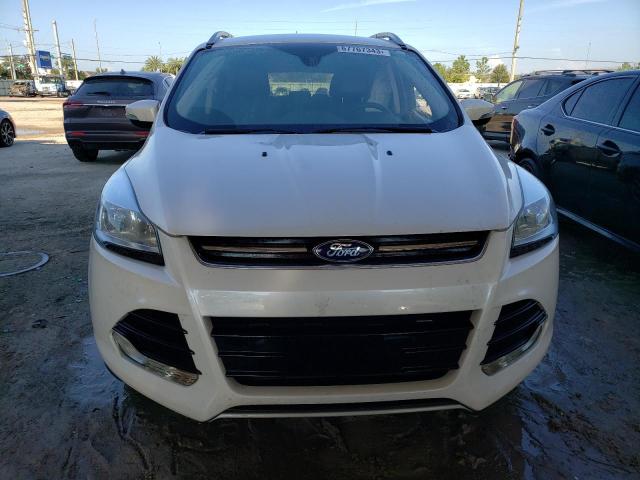 1FMCU9J98EUE24671 - 2014 FORD ESCAPE TITANIUM WHITE photo 5