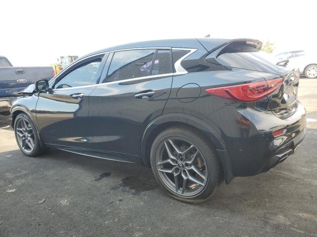 SJKCH5CP8JA049550 - 2018 INFINITI QX30 BASE 黑色 照片 2