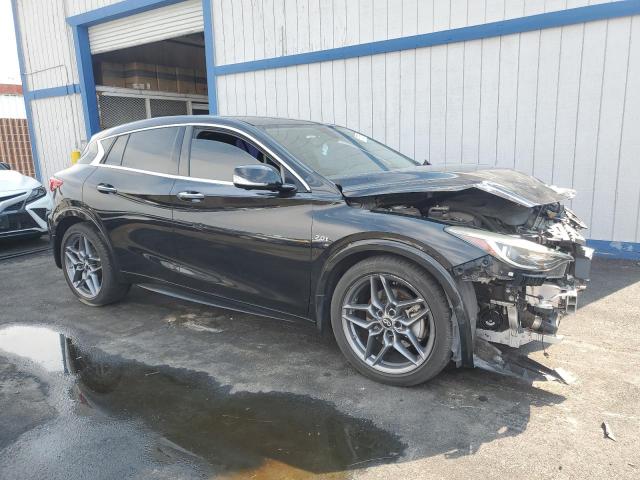 SJKCH5CP8JA049550 - 2018 INFINITI QX30 BASE 黑色 照片 4